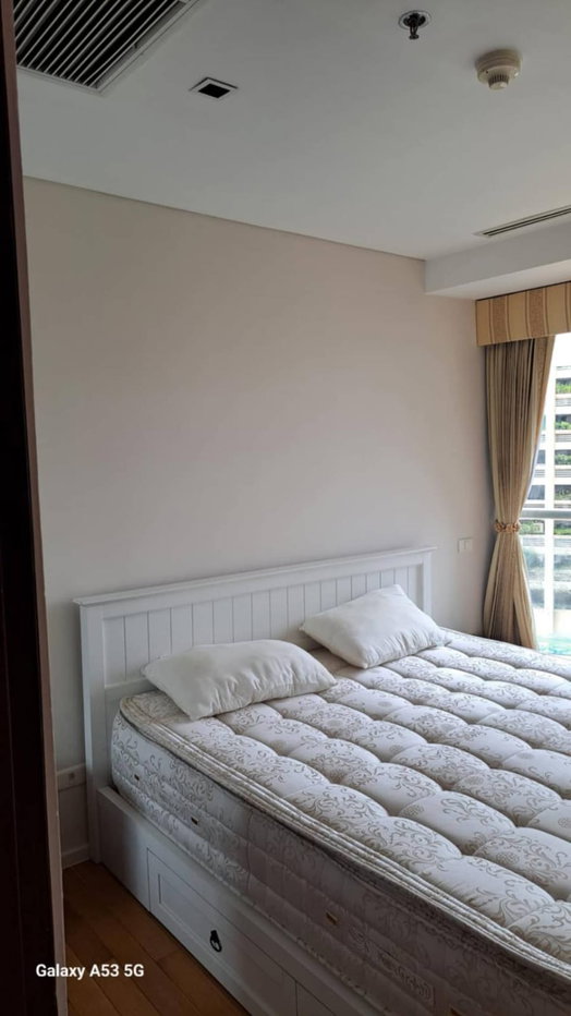 picture Spacious 1 bedroom condo near Benjakitti Park Pet-friendly condo - 3/12
