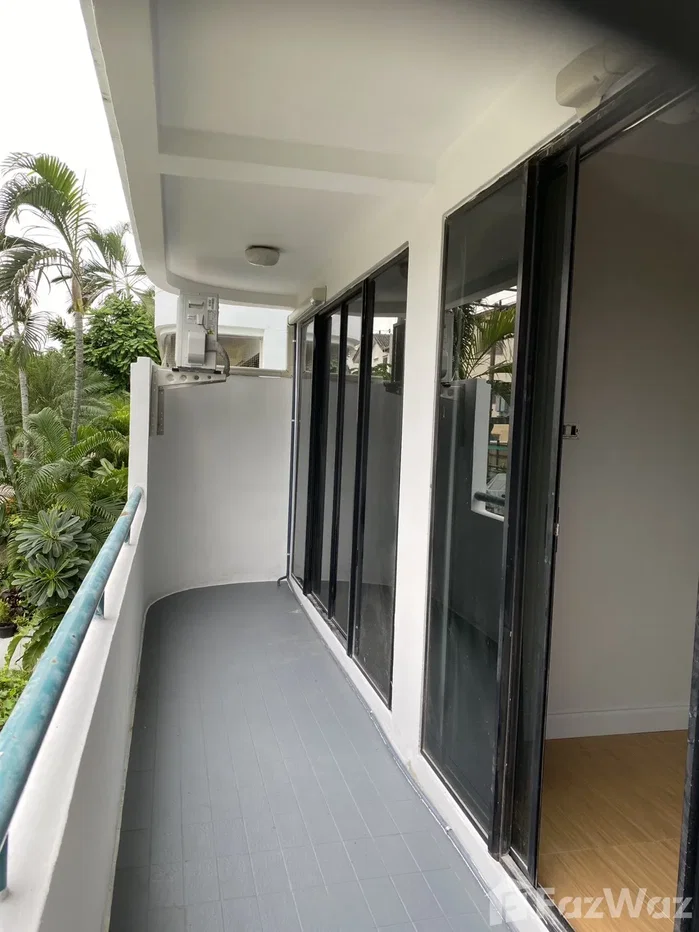 picture Eastwood Park for sale 6816302 - 4/12