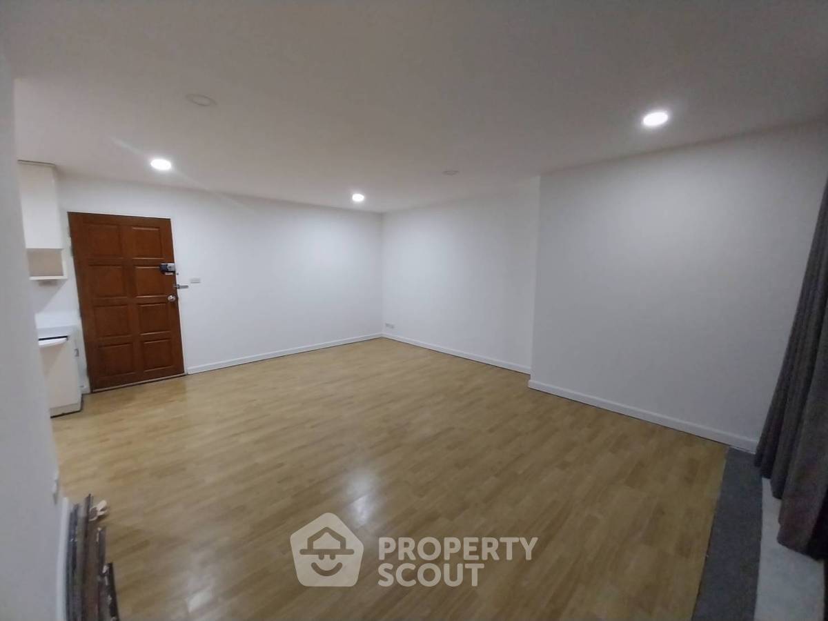 รูป คอนโด 1 ห้องนอน ชั้น 26 Ratchada Pavilion Condominium (ID 3347415) - รูปที่ 2/8