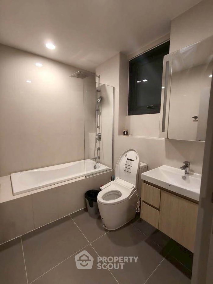picture 37th-Floor 2-BR Oka Haus Sukhumvit 36 Near BTS Thong Lor (ID 3347165) - 4/4