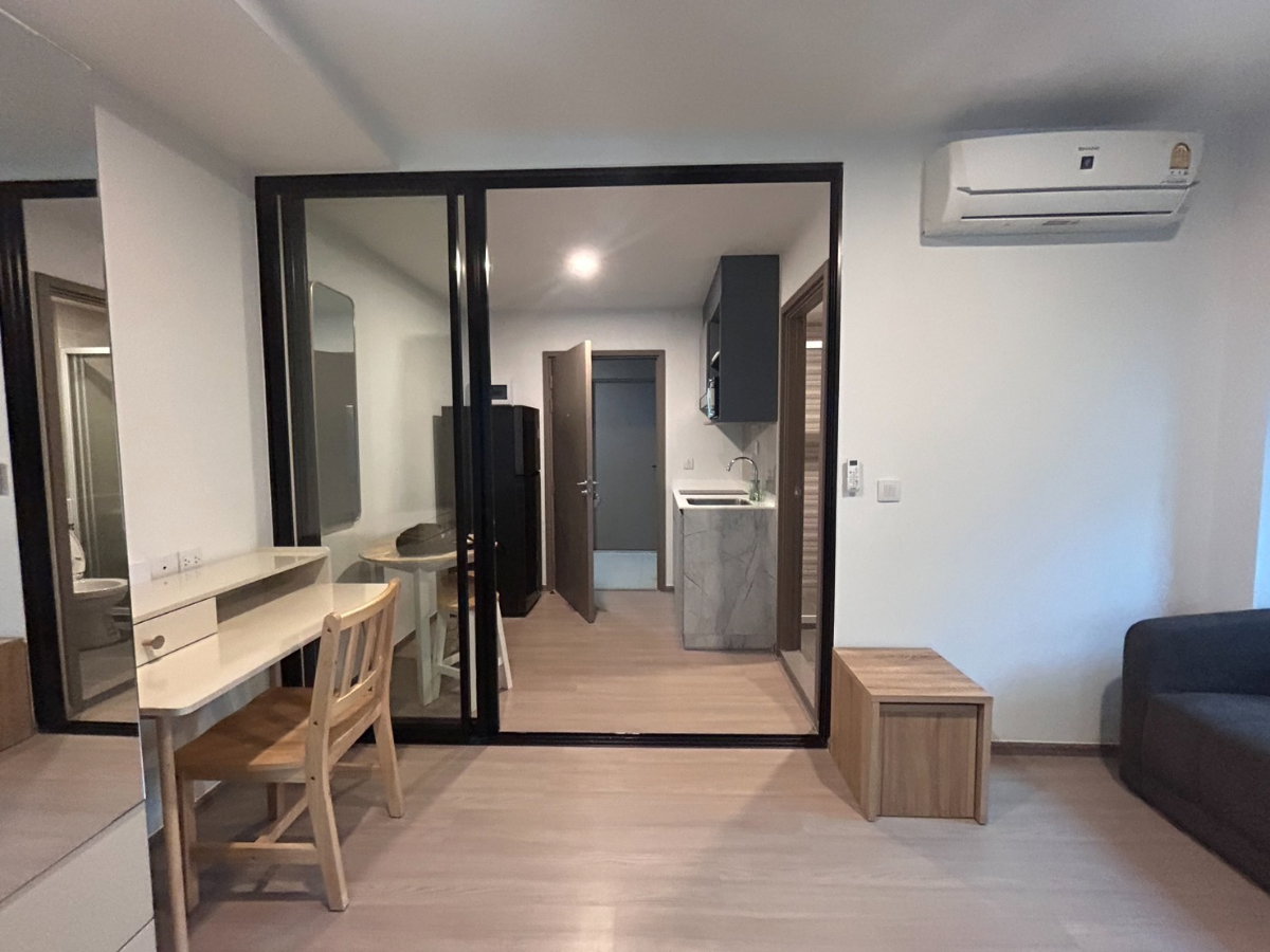 รูป ✨🔥 ห้องสวยพร้อมอยู่! 🏙️ ให้เช่าคอนโด Aspire Ratchayothin ทำเลดี เดินทางสะดวก ใกล้ 🚆 BTS รัชโยธิน📍 - รูปที่ 2/11