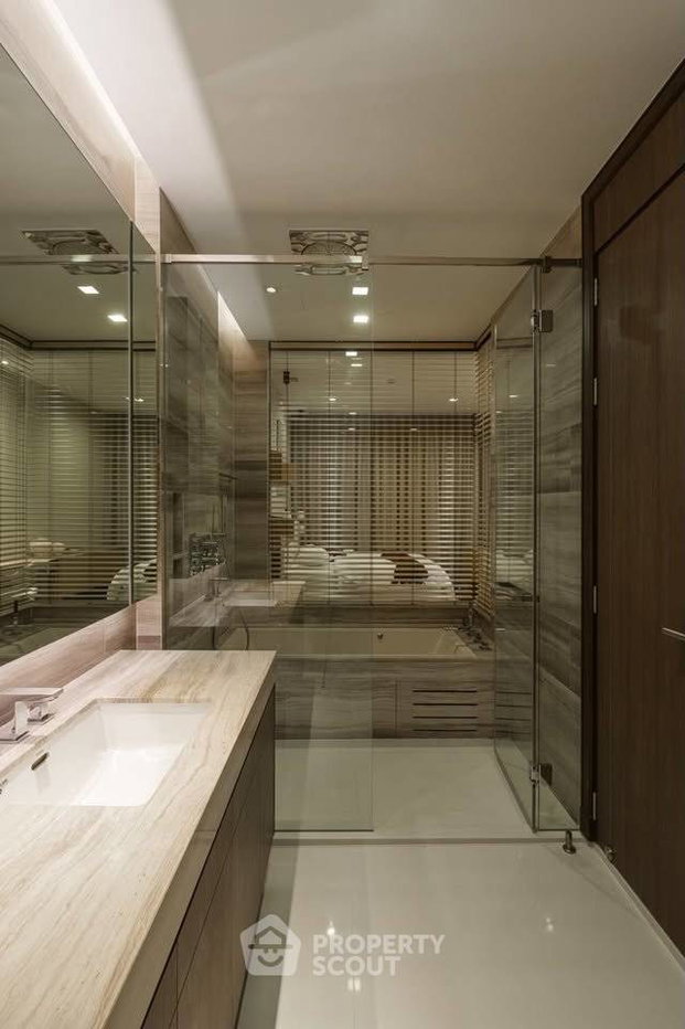 รูป ใกล้ BTS Nana เพียง 20 เมตร | คอนโด 2 ห้องนอน ชั้น 20 Q1 Sukhumvit (ID 3347802) - รูปที่ 14/15