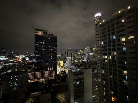 XT Phayathai Room available, ready to move in near Airport Rail Link Phaya Thai Station