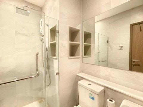 AA30458 | 1Bed | 1Bath | BTS Ekkamai | 35sqm | THB 37,000/mo | Fl.12 — Rhythm Ekkamai Estate Bangkok