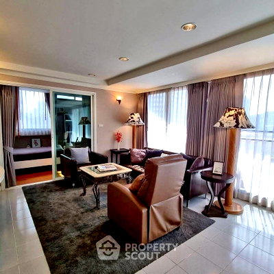 Condos for rent : 2-BR Condo at Supalai Place Sukhumvit 39 near BTS Phrom Phong (ID 3347525)
