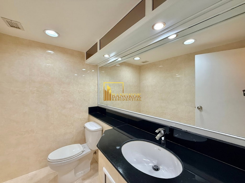 รูป Expansive 2 Bedroom Apartment For Rent in Chit Lom For Rent - BR20633AP - รูปที่ 11/39