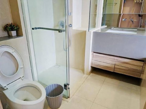 AA424213 | 1 ห้องนอน | 1 ห้องน้ำ | BTS Asok | 46 ตร.ม. | 35,000 บาท/เดือน | ชั้น 25 — The Esse Asoke กรุงเทพฯ