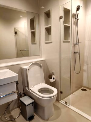 Condos for rent : AA637613 | 1Bed | 1Bath | MRT Phra Ram 9 | 26sqm | THB 16,000/mo | Fl.15 — Life Asoke Rama 9 Bangkok