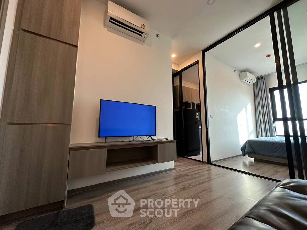 picture Great Value 1-BR Knightsbridge Prime Onnut, 32nd Floor BTS On Nut (ID 2832925) - 9/47