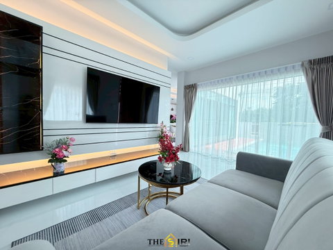 Modern 3-BR Pool Villa for Rent & Sale â Fully Furnished, Peaceful Area in San Kamphaeng