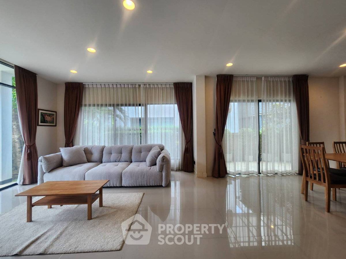 picture 3-BR 193 Sqm House At Setthasiri Krungthep Kreetha (ID 3334880) - 6/19