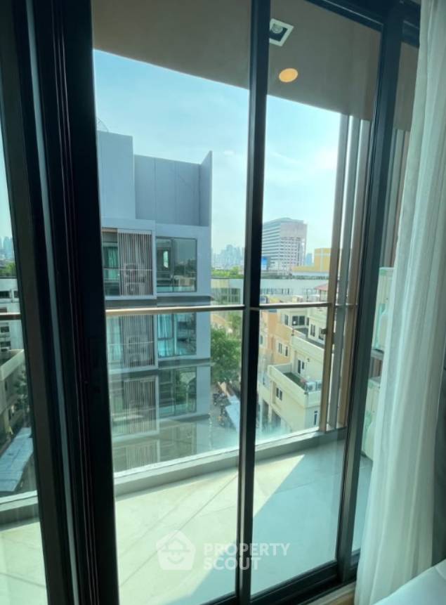 รูป คอนโด 1 ห้องนอน Lloyd Soonvijai-Thonglor ย่านบางกะปิ (ID 3347425) - รูปที่ 3/3