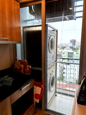 คอนโดให้เช่า : AA248036 | 2 ห้องนอน | 2 ห้องน้ำ | BTS Saphan Taksin | 70 ตร.ม. | 28,000 บาท/เดือน | ชั้น 10 — Hive Sathorn กรุงเทพฯ