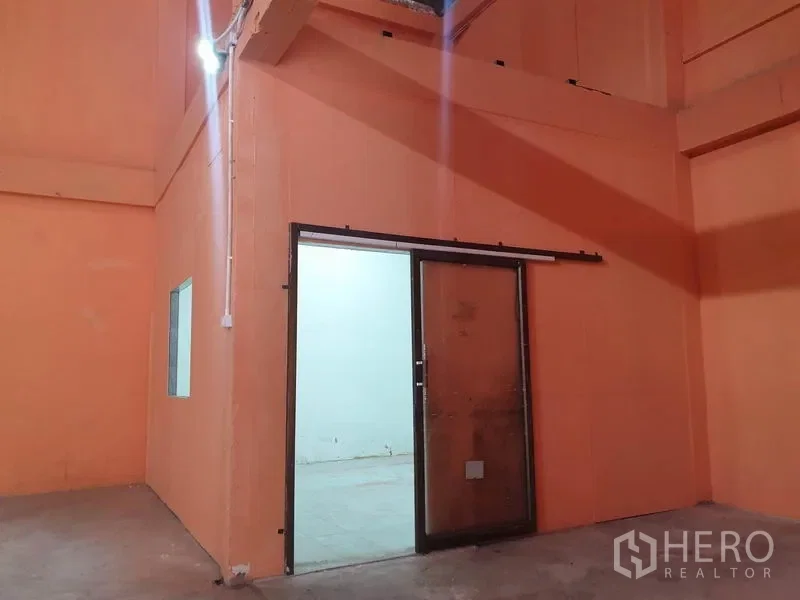 picture For rent Warehouse 240 sqm in Din Daeng, Din Daeng, Bangkok - 4/4