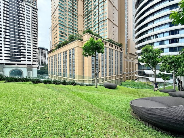 รูป  Magnolias Boulevard - 3 Bed Duplex Penthouse For Rent in Ratchadamri - BR15076CD - รูปที่ 44/49