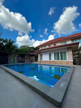 ให้เช่าPool villa หมู่บ้านรุ่งอรุณ 3 หางดง ใกล้กาดฝรั่ง น้ำไม่ท่วม