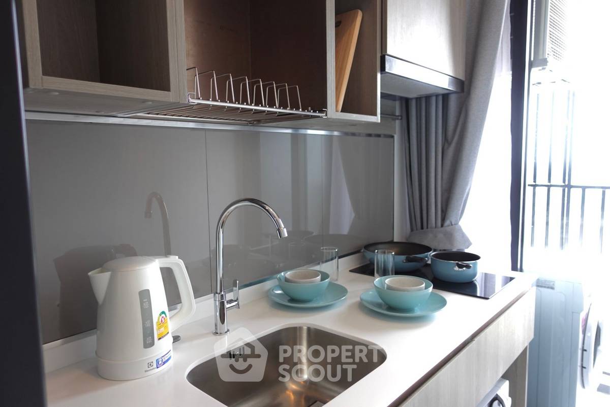 picture Great Value 1-BR Knightsbridge Prime Onnut, 32nd Floor BTS On Nut (ID 2832925) - 11/47
