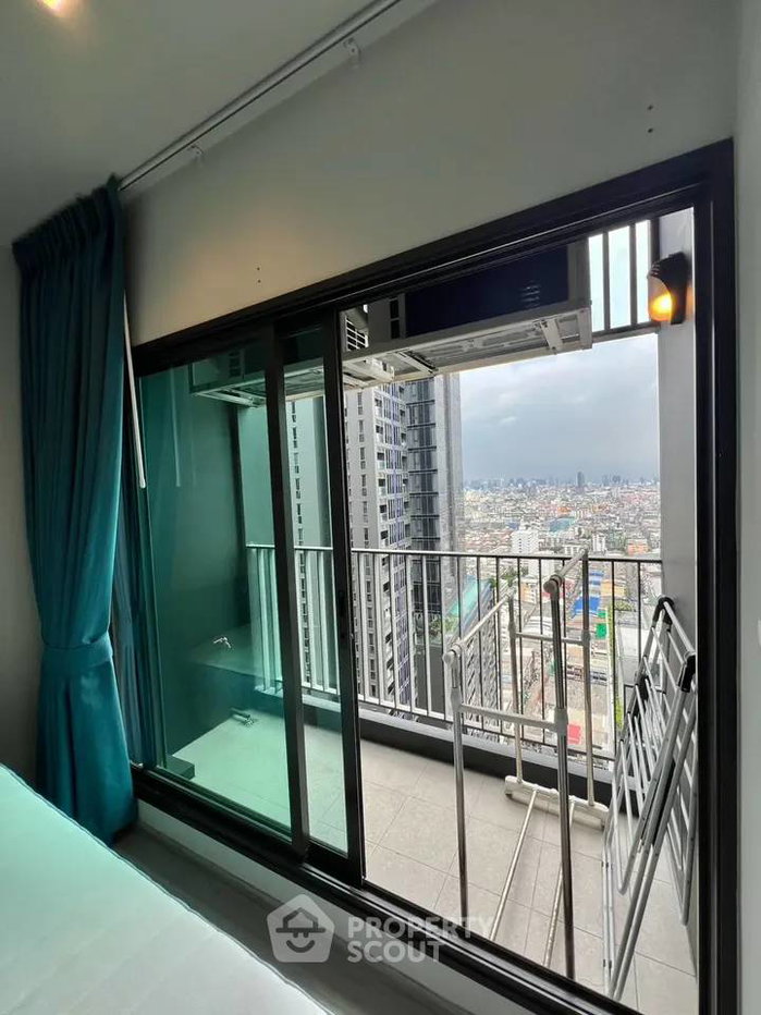 picture 1-BR Condo at Life Asoke - Rama 9 near MRT Phra Ram 9 (ID 3347770) - 9/11