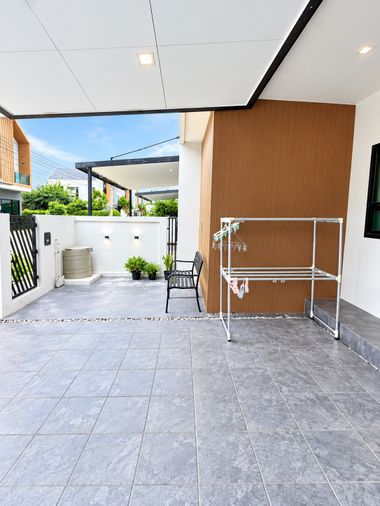 4-bed townhouse for sale, 230 sqm, 26.7 sq wah, Mews Tientalay 15