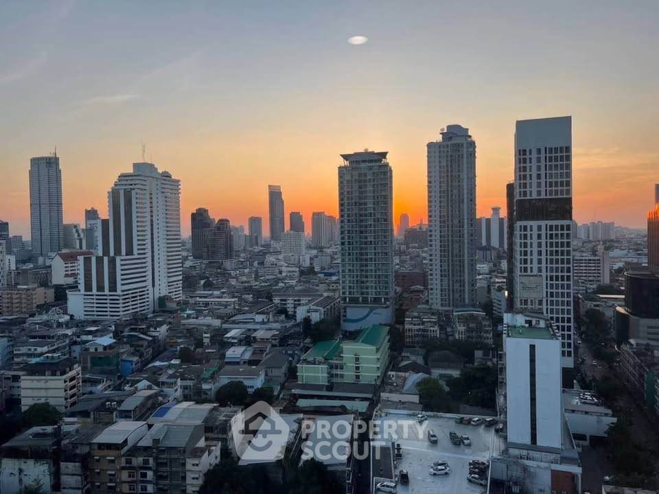 รูป คอนโด 2-ห้องนอน ที่ ไอดีโอ จุฬา - สามย่าน ใกล้ MRT สามย่าน (ID 3347056) - รูปที่ 9/10
