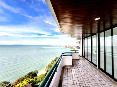 Condos for sale : 2 Bedroom for Sale Sunset Heights Condominium Na Jomtien