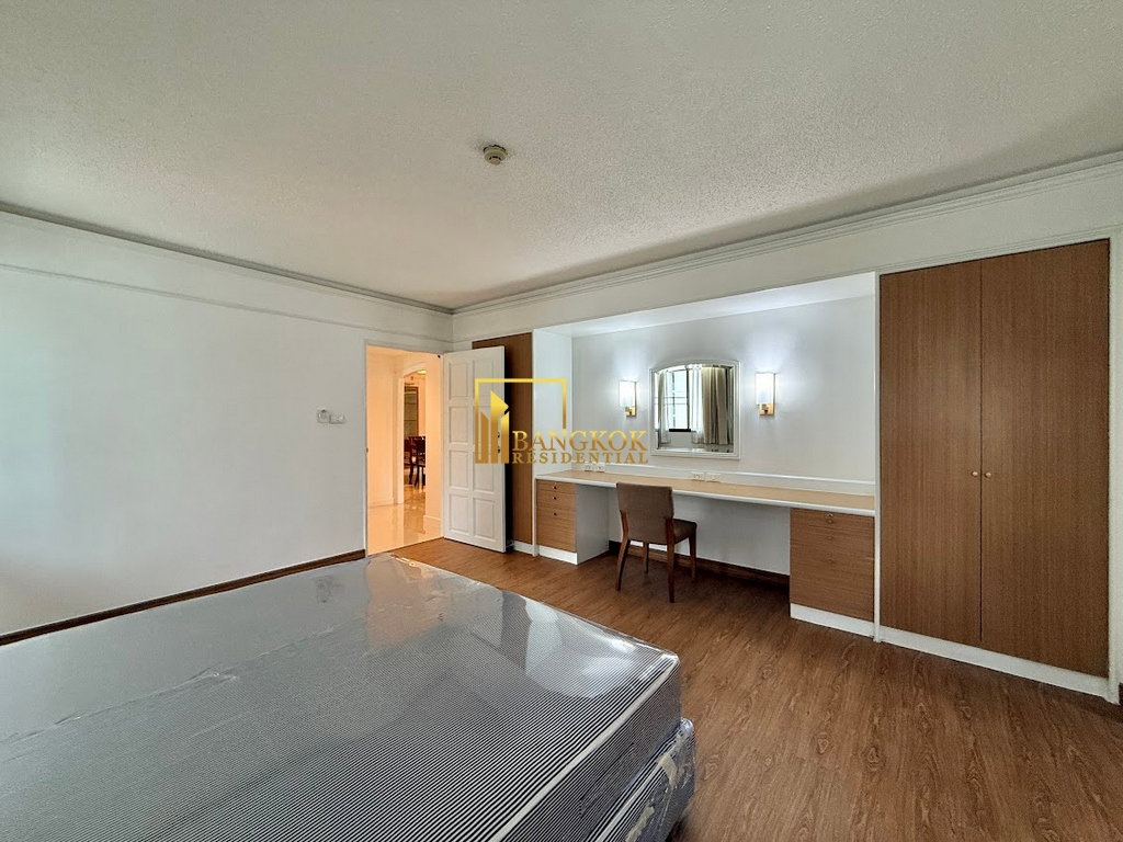รูป Expansive 2 Bedroom Apartment For Rent in Chit Lom For Rent - BR20633AP - รูปที่ 13/39