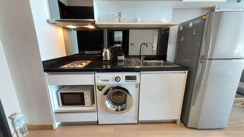 AA591999 | Studio | 1Bath | BTS Phra Khanong | 37sqm | THB 18,000/mo | Fl.27 — Sky Walk Residences Bangkok