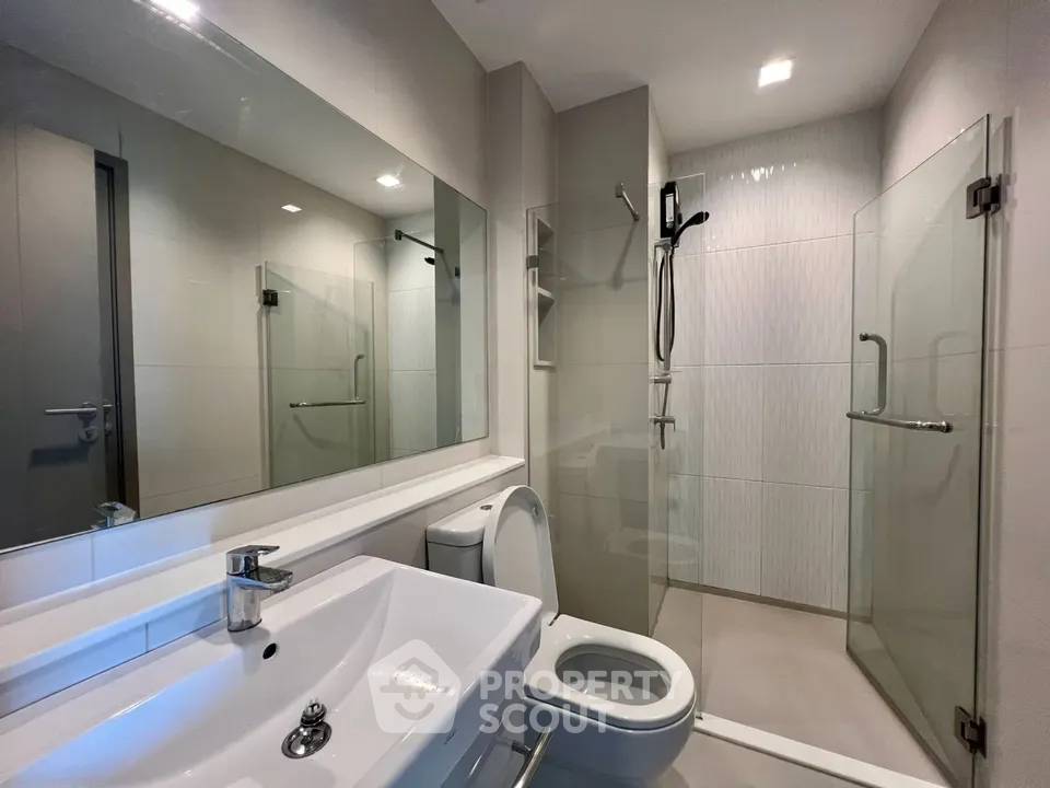picture 1-BR Condo at Life Asoke - Rama 9 near MRT Phra Ram 9 (ID 3347770) - 10/11