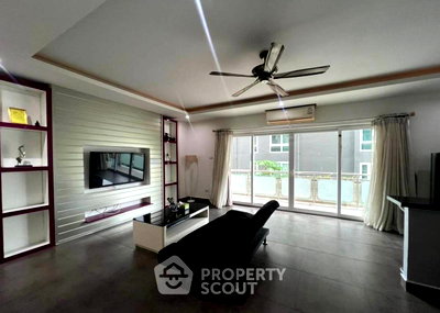 ขายคอนโด : คอนโด 1 ห้องนอน ขนาด 65 ตร.ม. Tudor Court พระตำหนัก ขาย (ID 3347831)