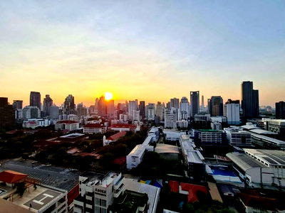 คอนโดให้เช่า : AA338786 | 2 ห้องนอน | 2 ห้องน้ำ | MRT Phetchaburi | 87 ตร.ม. | 60,000 บาท/เดือน | ชั้น 19 — The Lofts Asoke กรุงเทพฯ