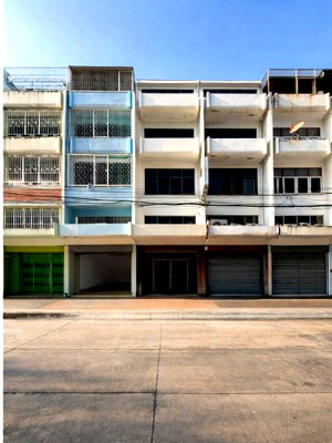 Shophouses for rent ม.เทคโนโลยีราชมงคลพระนคร : 			Two-story office space for rent with 1 bed and 1 bath. Land size 12 sq.wa. and 70 sq.m. usable area.          