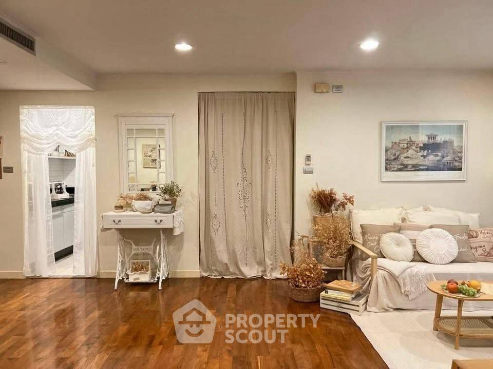 รูป คอนโด 2-ห้องนอน ที่ บ้าน สิริฤดี คอนโดมิเนียม ใกล้ BTS เพลินจิต (ID 3347868) - รูปที่ 2/19