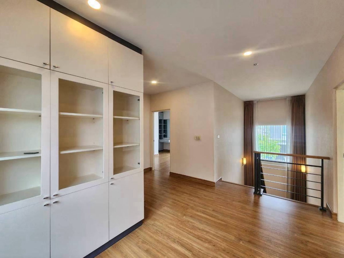 รูป ขายบ้านเดี่ยว 2 ชั้น Centro Bangna-Wongwaen บ้านหลังริม 61.5 ตร.ว. 4 ห้องนอน 4 ห้องน้ำ พร้อมเฟอร์นิเจอร์ ย่านบางนา-ประเวศ - รูปที่ 11/21