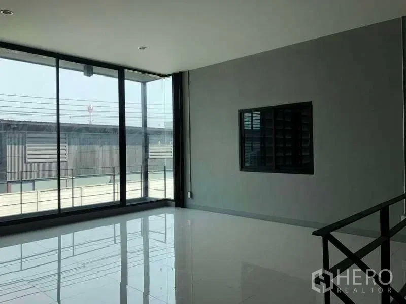 รูป ให้เช่า โกดัง 850 ตรม บางพลี สมุทรปราการ - รูปที่ 6/12