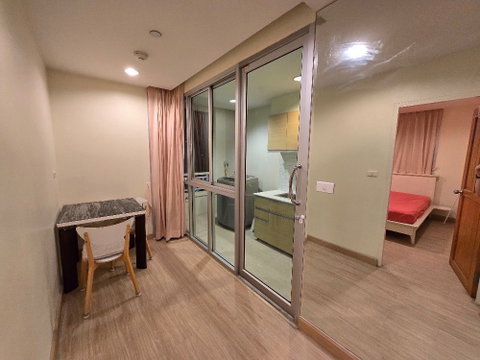MN020397 | 1Bed | 1Bath | BTS Saphan Taksin | 45sqm | THB 16,000/mo | Fl.5 — The Station Sathorn - Bangrak Bangkok