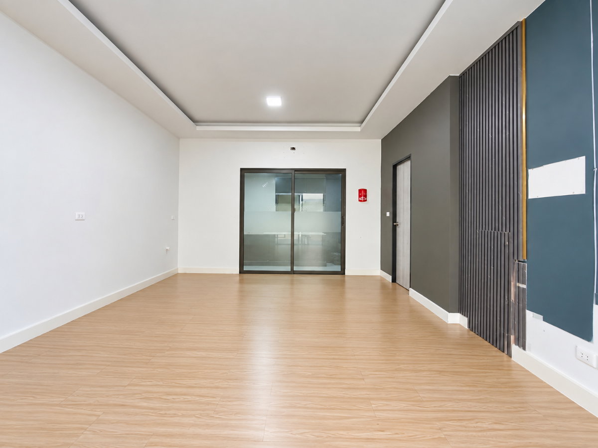 picture 🏡 Townhome with a new layout – only 1.69 million 📍 Pleno Town Westgate Village - 7/18