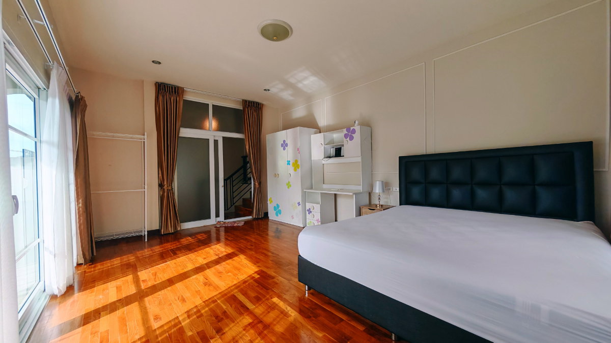 รูป ขายบ้านเดี่ยว 2 ชั้น พร้อมสระว่ายน้ำส่วนตัว ย่านทุ่งกลม-ตาลหมัน พัทยา 4 ห้องนอน พื้นที่ใช้สอยกว่า 400 ตร.ม. - รูปที่ 6/32