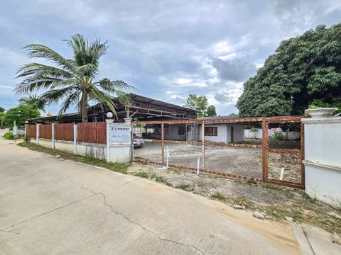 Land for Sale Nong Ket Yai East Pattaya 284 Sq.wah with House