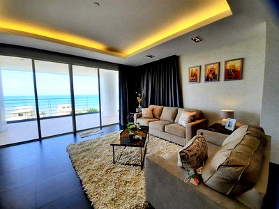 Condos for sale : 3 Bedroom Condo for Sale La Royale Beach Na Jomtien Pattaya