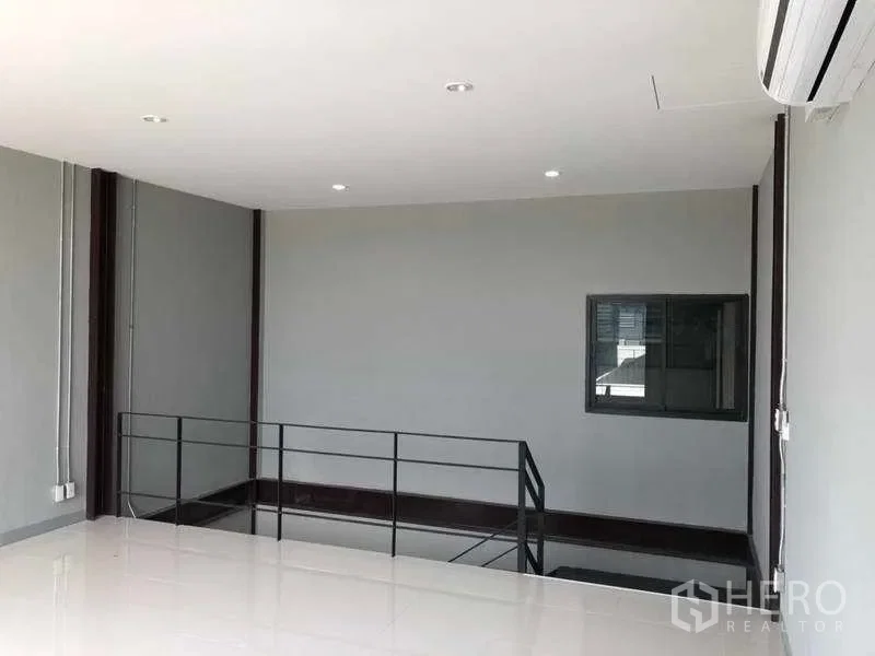 รูป ให้เช่า โกดัง 850 ตรม บางพลี สมุทรปราการ - รูปที่ 11/12
