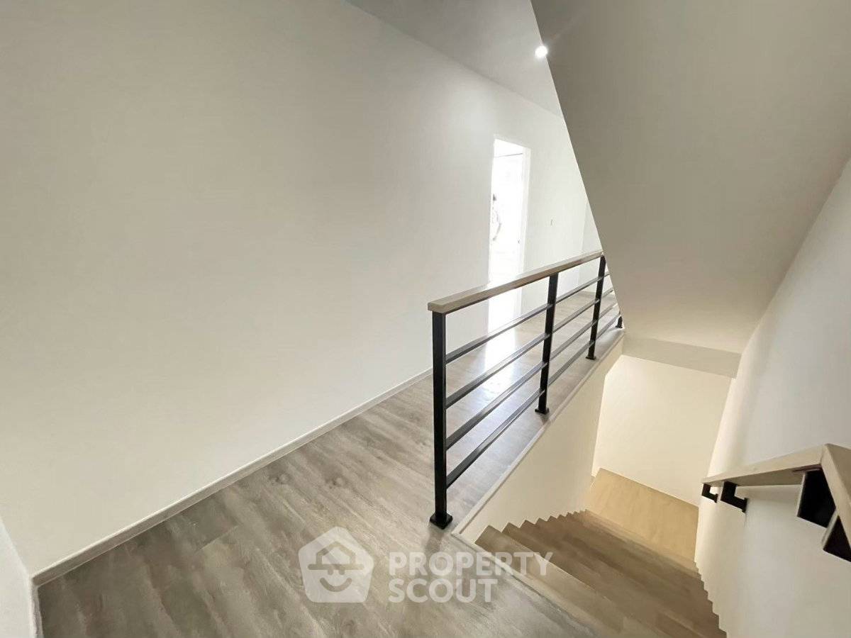 รูป ทาวน์เฮ้าส์ 4-ห้องนอน ที่ อัลติจูด คราฟ บางนา ใน บางแก้ว (ID 3338061) - รูปที่ 15/19