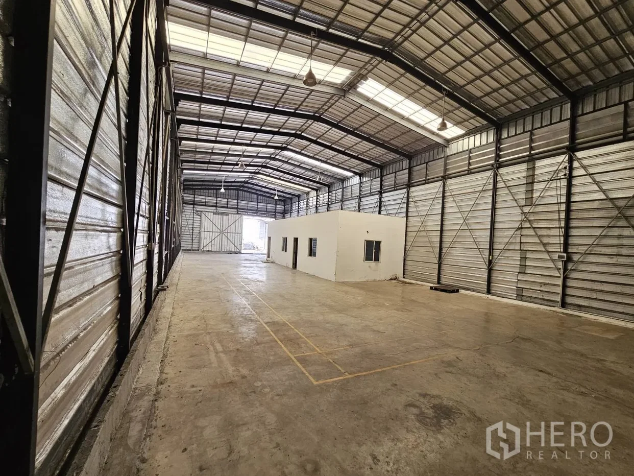 รูป ให้เช่า โกดัง 360 ตรม บางพลี สมุทรปราการ - รูปที่ 2/7