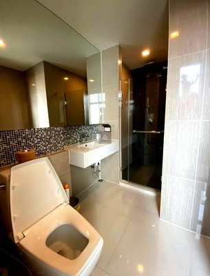 Condos for rent : AA142236 | 1Bed | 1Bath | BTS Phra Khanong | 60sqm | THB 43,000/mo | Fl.30 — Rhythm Sukhumvit 44/1 Bangkok