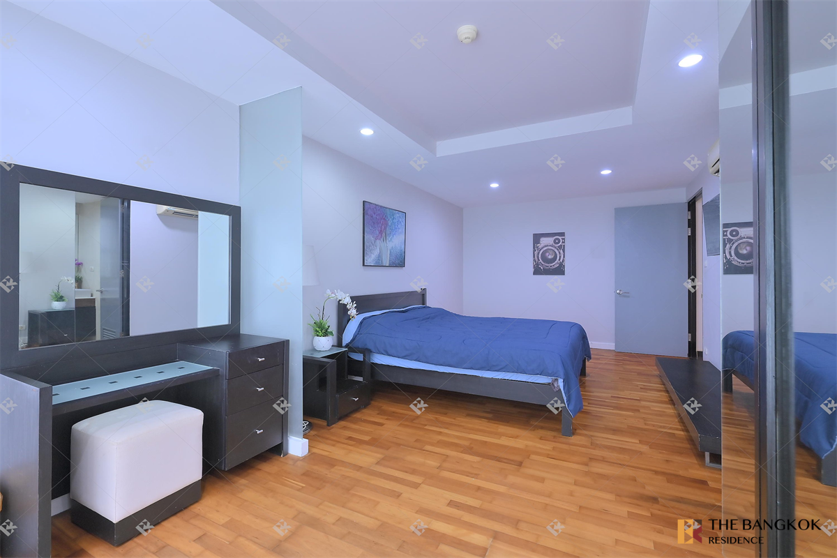 picture Comfortable and Ready to Move-in Avenue 61 - 1/10