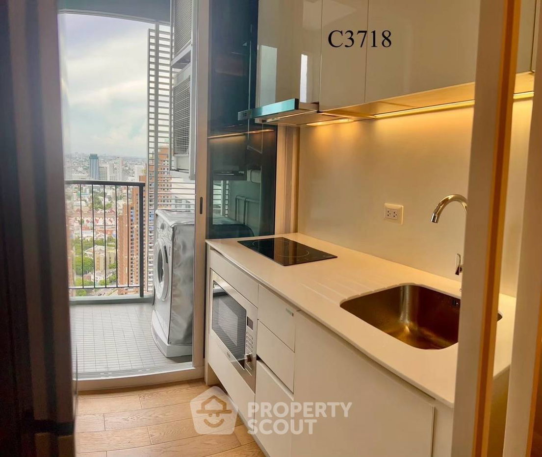 รูป ชั้น 37 ห้องนอน 1 ห้อง The Saint Residences ใกล้ MRT พหลโยธิน เพียง 100 เมตร (ID 3348657) - รูปที่ 3/7