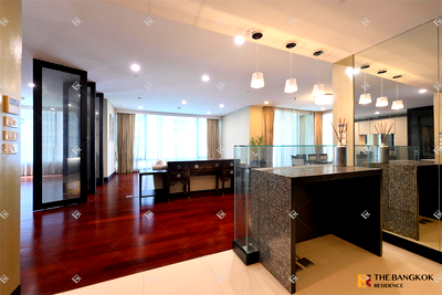 Condos for rent : The Park Chidlom near BTS Chit Lom Luxury Unit, Ready for You Without the Wait