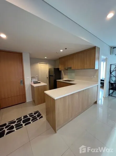 picture Deluxe 2 bedrooms at Asoke in a spectacular top view, 100 m 1365358 - 3/8