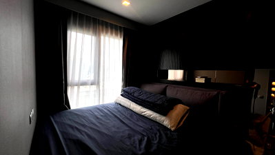 Condos for sale : PFD-09218 Condo for sell, Life Asoke Hype : Luxurious, modern-design condo, fully furnished.