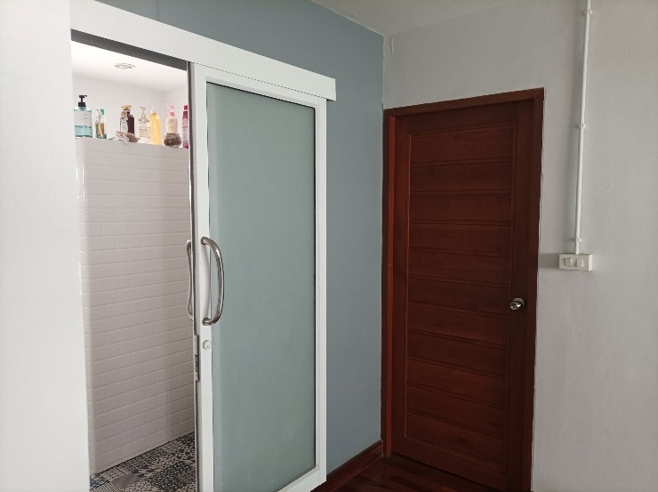 รูป บ้านเดี่ยวหมู่บ้านเสรีรามขนาด63 ตร.ว - รูปที่ 11/12