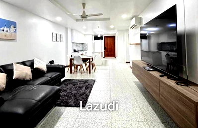 Condos for sale : Spacious 2-Bed Luxury Condo at The Regent Pratumnak